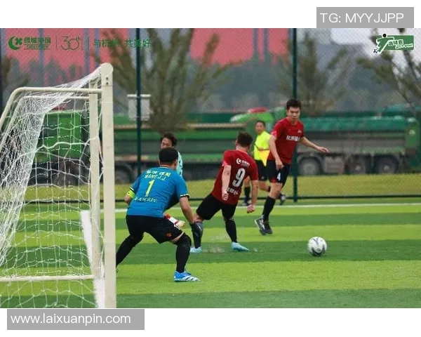 杭州世锦赛点评：足球队展现出强大实力与团队协作精神