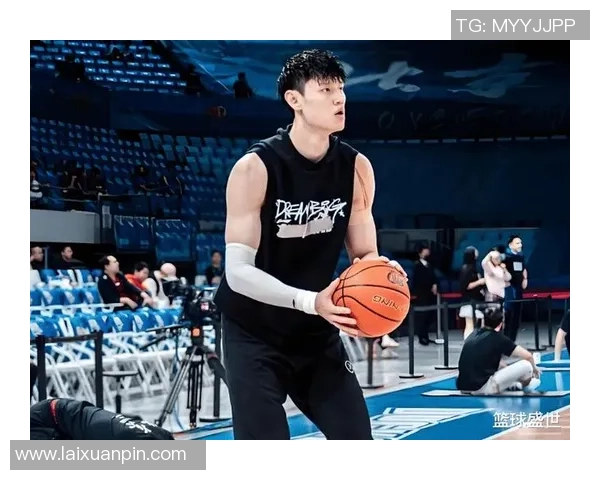 曾凡博：从青涩新星到篮球赛场的璀璨明珠，未来可期的传奇之路